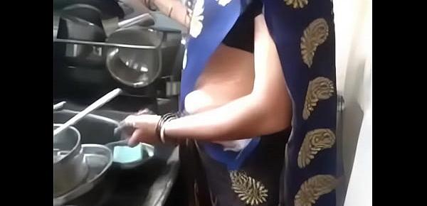  Desi indian Kannada aunty hot navel hip